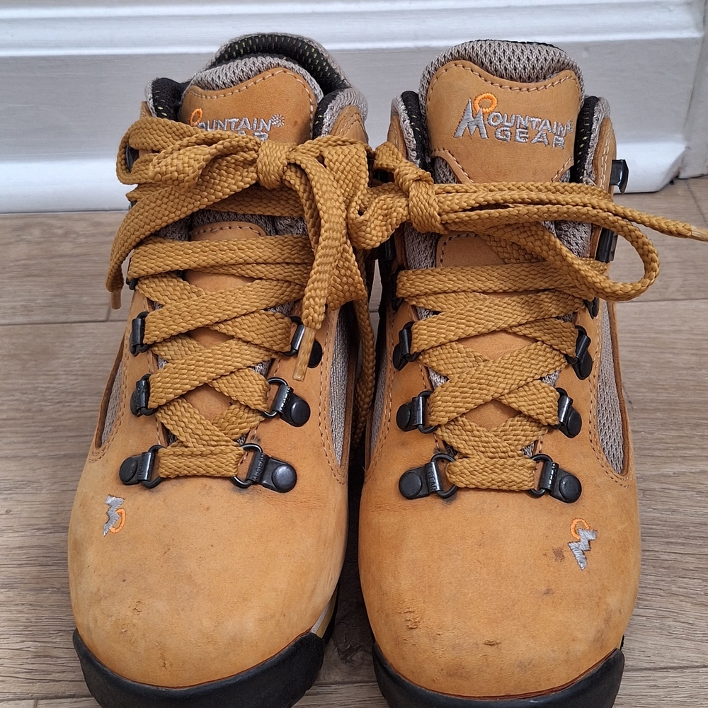 Mountain Gear Women's Tan Winter Boots